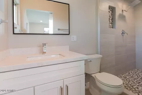 Bath - 554 W 19th St, Tempe, AZ 85281 photo 2 of 4