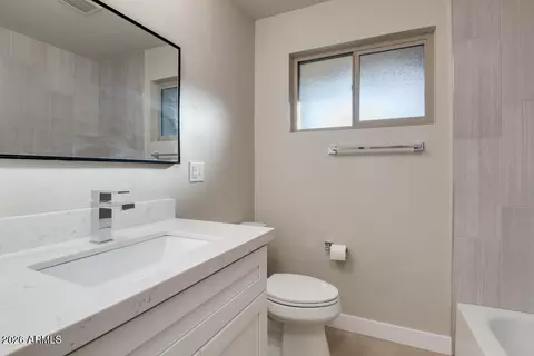 Bath - 554 W 19th St, Tempe, AZ 85281 photo 1 of 4