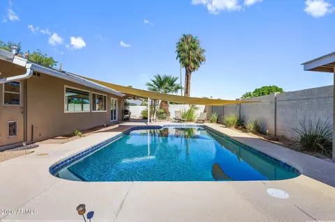 Exterior - 2427 E Del Rio Dr, Tempe, AZ 85282 photo 3 of 12