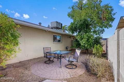 Exterior - 2427 E Del Rio Dr, Tempe, AZ 85282 photo 7 of 12
