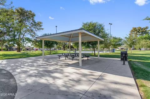 Exterior - 2427 E Del Rio Dr, Tempe, AZ 85282 photo 8 of 12