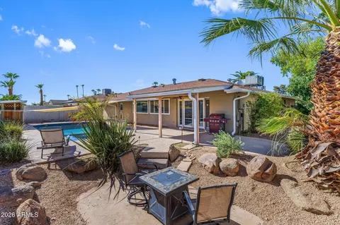 Exterior - 2427 E Del Rio Dr, Tempe, AZ 85282 photo 1 of 12