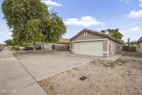 Exterior - 853 E Yuma Ave, Apache Junction, AZ 85119 photo 3 of 6