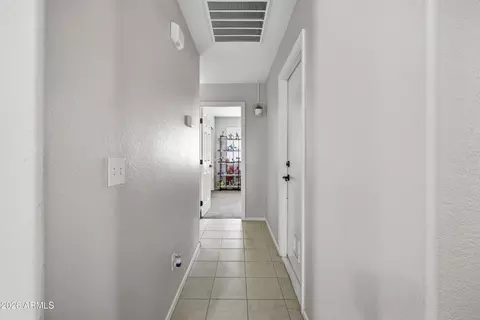 Entry Way - 853 E Yuma Ave, Apache Junction, AZ 85119 photo 3 of 4