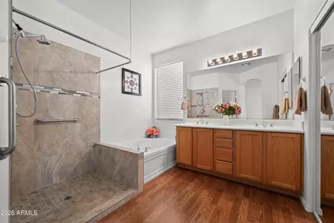 Bath - 6522 W Bent Tree Dr, Phoenix, AZ 85083 photo 1 of 4