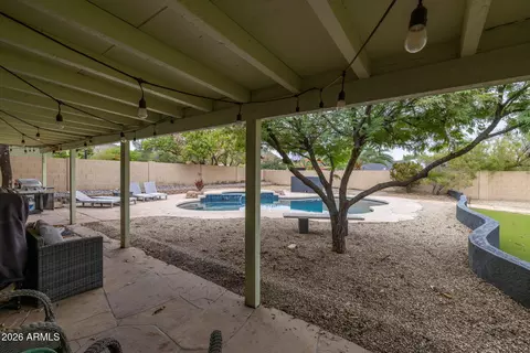 Exterior - 2360 E Sahuaro Dr, Phoenix, AZ 85028 photo 6 of 10