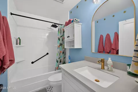 Bath - 2360 E Sahuaro Dr, Phoenix, AZ 85028 photo 3 of 3