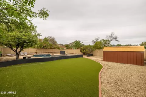 Exterior - 2360 E Sahuaro Dr, Phoenix, AZ 85028 photo 8 of 10