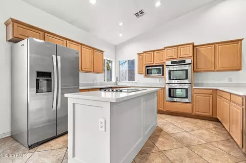 Kitchen - 4506 E Olive Ave, Gilbert, AZ 85234 photo 4 of 4