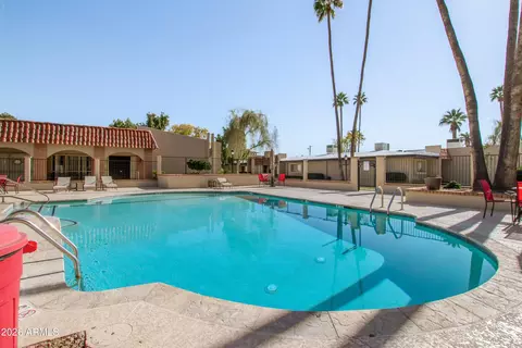 Exterior - 1320 E Bethany Home Rd #54, Phoenix, AZ 85014 photo 5 of 10