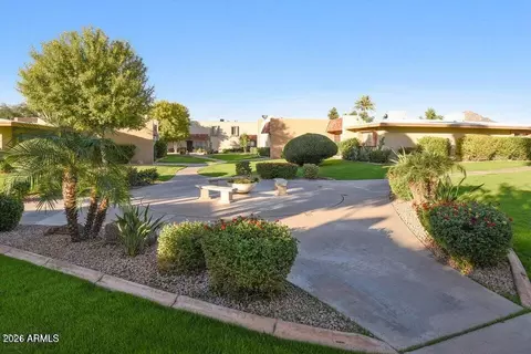 Exterior - 1320 E Bethany Home Rd #54, Phoenix, AZ 85014 photo 4 of 10