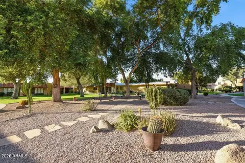Exterior - 1320 E Bethany Home Rd #54, Phoenix, AZ 85014 photo 3 of 10
