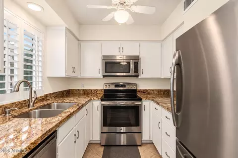 Kitchen - 1320 E Bethany Home Rd #54, Phoenix, AZ 85014 photo 1 of 3