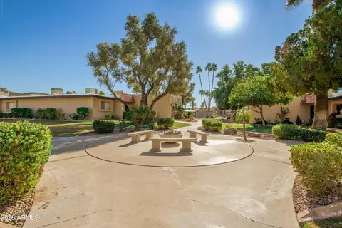 Exterior - 1320 E Bethany Home Rd #54, Phoenix, AZ 85014 photo 7 of 10