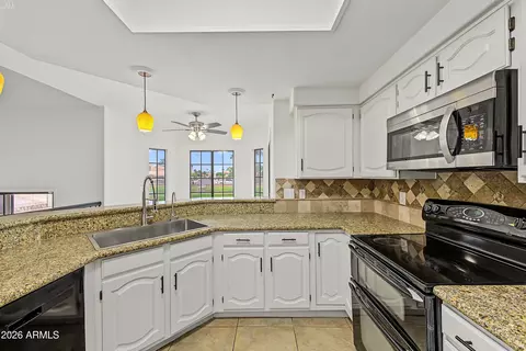 Kitchen - 16631 S 36th St, Phoenix, AZ 85048 photo 2 of 3