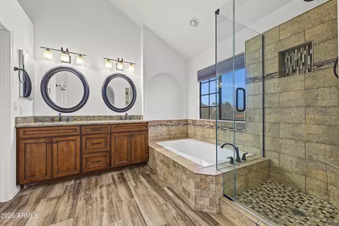 Bath - 16631 S 36th St, Phoenix, AZ 85048 photo 2 of 5