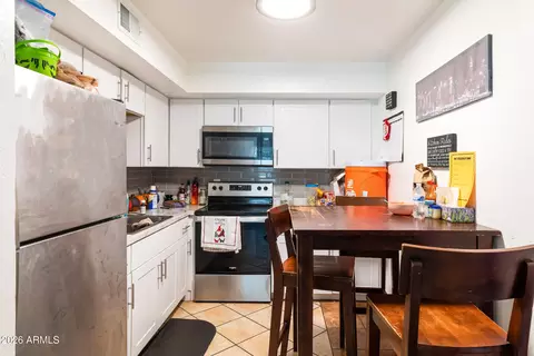 Kitchen - 510 E Hatcher Rd #OFC, Phoenix, AZ 85020 photo 2 of 9