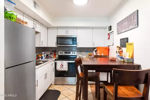 Kitchen - 510 E Hatcher Rd #OFC, Phoenix, AZ 85020 photo 1 of 9