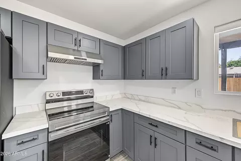 Kitchen - 8847 W Weldon Ave, Phoenix, AZ 85037 photo 4 of 5