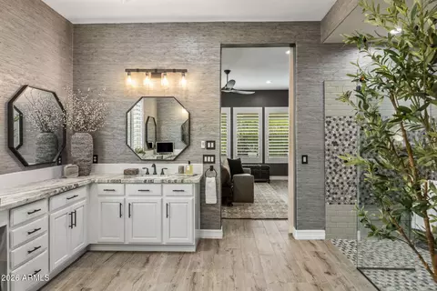 2933 E Daley Ln, Phoenix, AZ 85050 photo 26
