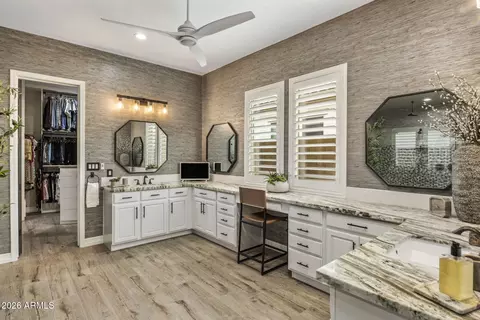 2933 E Daley Ln, Phoenix, AZ 85050 photo 24