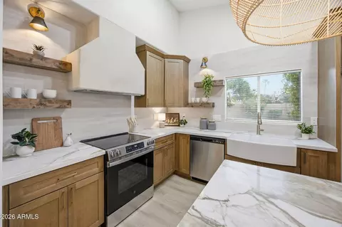 Kitchen - 2565 S Brighton --, Mesa, AZ 85209 photo 2 of 4
