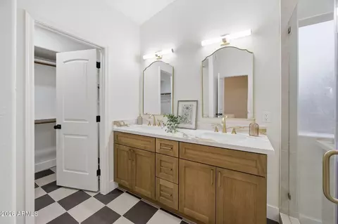 Bath - 2565 S Brighton --, Mesa, AZ 85209 photo 1 of 3