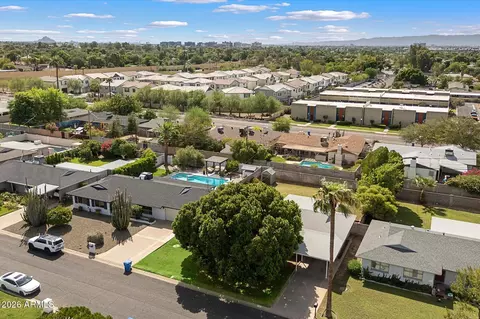 View/Area - 1637 E Sierra Vista Dr, Phoenix, AZ 85016 photo 4 of 5