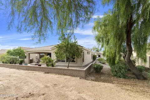 Exterior - 4228 E Carob Dr, Gilbert, AZ 85298 photo 7 of 11