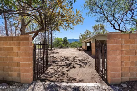 Exterior - 4898 E Miller Canyon Rd, Hereford, AZ 85615 photo 11 of 14