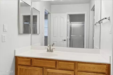Bath - 714 E Mountain Sky Ave, Phoenix, AZ 85048 photo 6 of 7