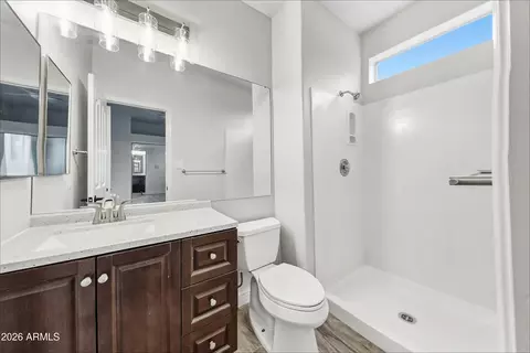 Bath - 714 E Mountain Sky Ave, Phoenix, AZ 85048 photo 3 of 7