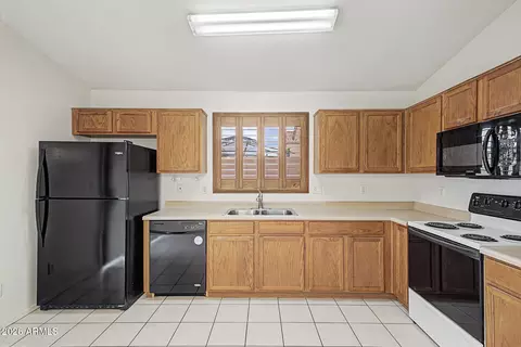 Kitchen - 11016 E Abilene Ave, Mesa, AZ 85208 photo 2 of 3