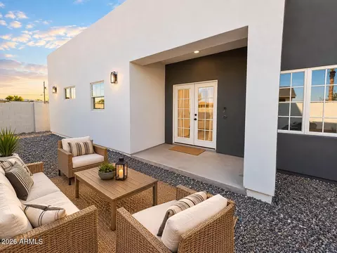 1237 S 15th Dr, Phoenix, AZ 85007 photo 9