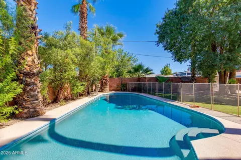 Exterior - 6137 N 16th Dr, Phoenix, AZ 85015 photo 5 of 10