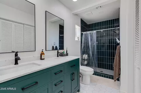 Bath - 6137 N 16th Dr, Phoenix, AZ 85015 photo 1 of 2