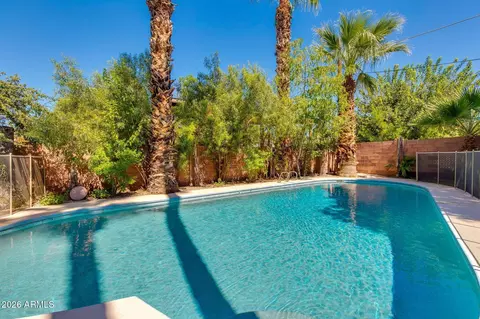 Exterior - 6137 N 16th Dr, Phoenix, AZ 85015 photo 6 of 10