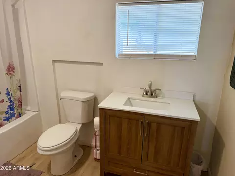 Bath - 2389 S Bowers St, Bisbee, AZ 85603 photo 1 of 2