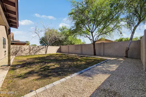 Exterior - 833 E Pima Ave, Apache Junction, AZ 85119 photo 2 of 4