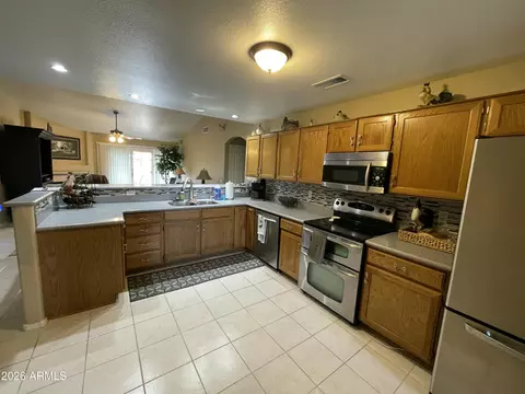 Kitchen - 2661 E Nance St, Mesa, AZ 85213 photo 2 of 3
