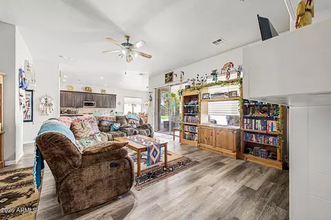 Living - 968 E Mary Ln, Gilbert, AZ 85295 photo 3 of 4