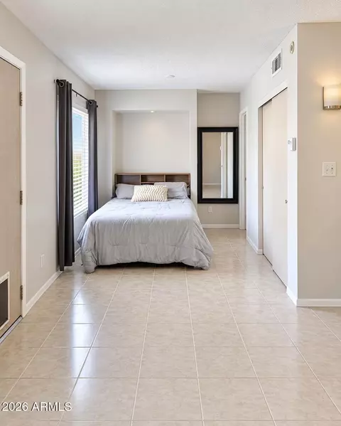 4730 W Northern Ave #2107, Glendale, AZ 85301