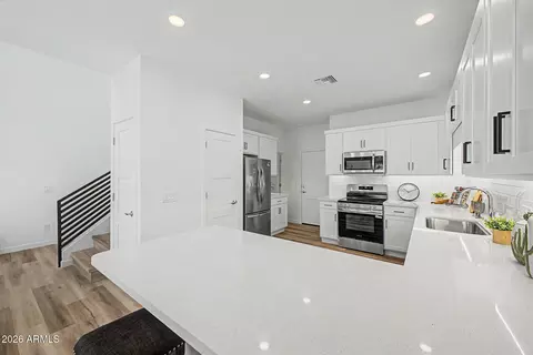 Kitchen - 2041 E Michigan Ave #2, Phoenix, AZ 85022 photo 2 of 5