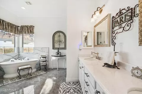 Bath - 619 N Sun Rd, Apache Junction, AZ 85119 photo 3 of 8