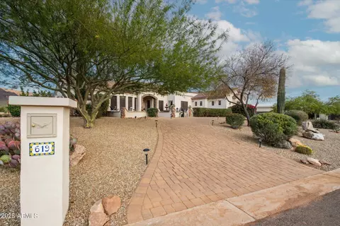 Exterior - 619 N Sun Rd, Apache Junction, AZ 85119 photo 14 of 15
