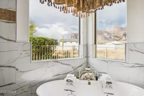 Bath - 619 N Sun Rd, Apache Junction, AZ 85119 photo 4 of 8