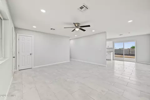 Living - 1920 E 18th Ave, Apache Junction, AZ 85119 photo 3 of 4