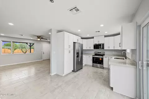 Kitchen - 1920 E 18th Ave, Apache Junction, AZ 85119 photo 5 of 5