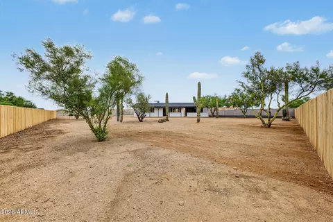Exterior - 1920 E 18th Ave, Apache Junction, AZ 85119 photo 4 of 13