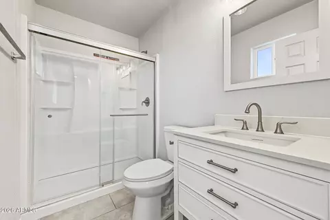 Bath - 1920 E 18th Ave, Apache Junction, AZ 85119 photo 1 of 3